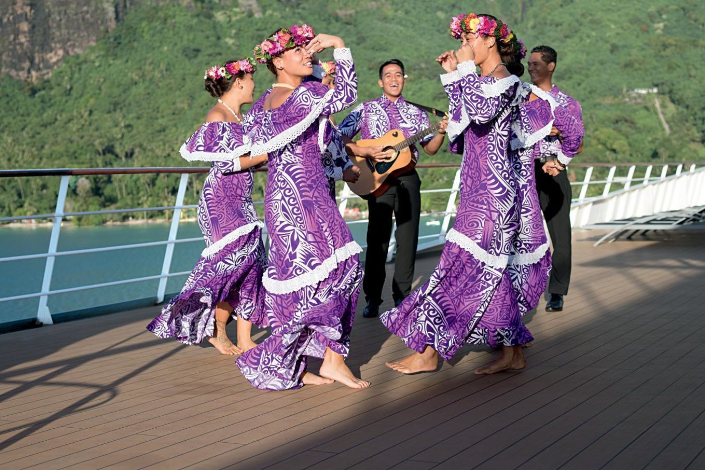 Tahiti Onboard dancers Credit Paul Gauguin